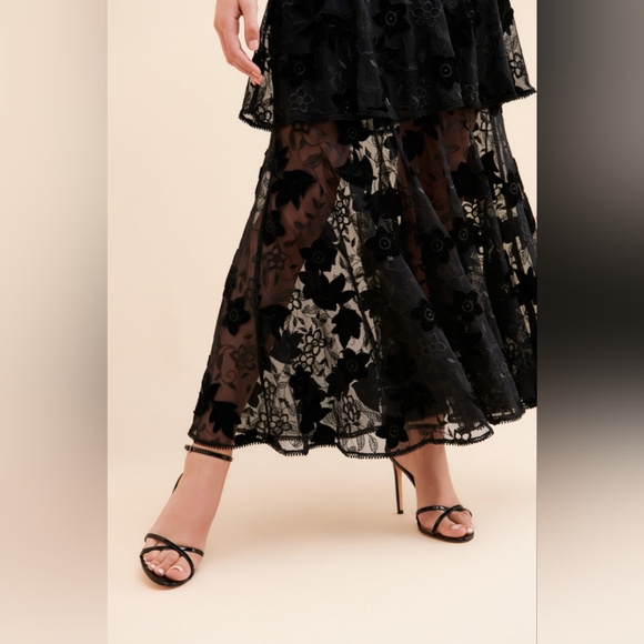 ML Monique Lhuillier Velvet Occasion Maxi Dress, Size 6